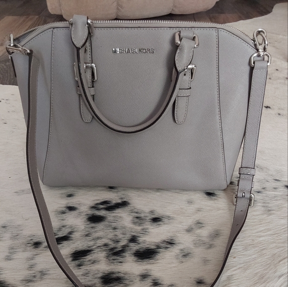Michael Kors Handbags - Michael Kors purse